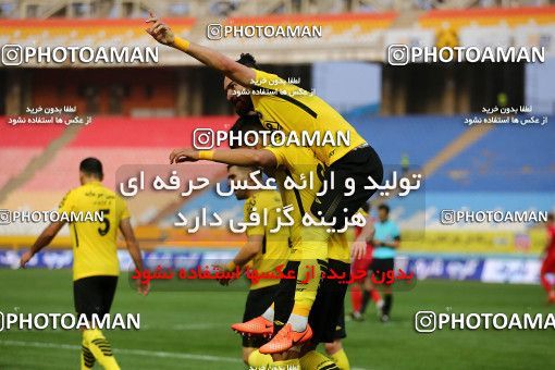 1285483, Isfahan, , Iran Pro League، Persian Gulf Cup، 2018-19 season، First Leg، Week 9، Sepahan 3 v 2 Nassaji Mazandaran F.C on 2018/10/19 at Naghsh-e Jahan Stadium