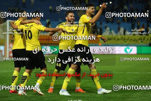 1285415, Isfahan, , Iran Pro League، Persian Gulf Cup، 2018-19 season، First Leg، Week 9، Sepahan 3 v 2 Nassaji Mazandaran F.C on 2018/10/19 at Naghsh-e Jahan Stadium