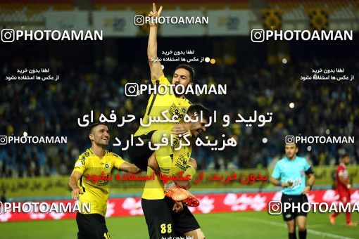 1285384, Isfahan, , Iran Pro League، Persian Gulf Cup، 2018-19 season، First Leg، Week 9، Sepahan 3 v 2 Nassaji Mazandaran F.C on 2018/10/19 at Naghsh-e Jahan Stadium