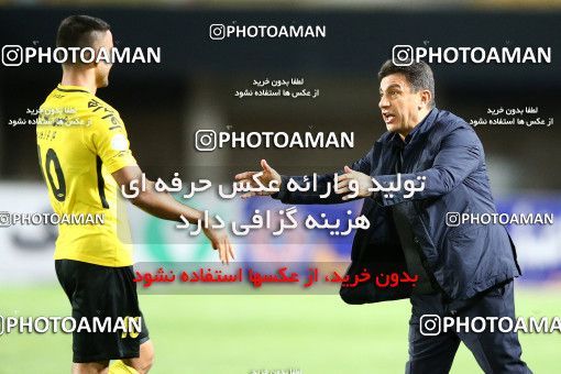 1285682, Isfahan, , لیگ برتر فوتبال ایران، Persian Gulf Cup، Week 9، First Leg، Sepahan 3 v 2 Nassaji Qaemshahr on 2018/10/19 at Naghsh-e Jahan Stadium