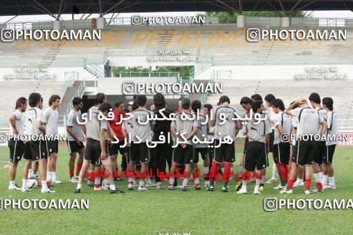 1297896, Kuala Lumpur, , مسابقات فوتبال جام ملت های آسیا 2007 مالزی, Iran National Football Team Training Session on 2007/07/06 at مجموعه ورزشی پتالیگ جایا کوالالامپور