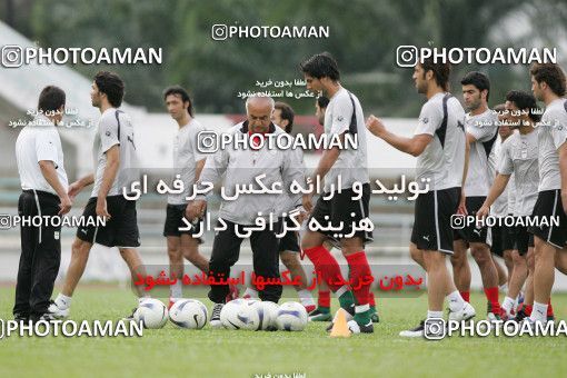 1298066, Kuala Lumpur, , مسابقات فوتبال جام ملت های آسیا 2007 مالزی, Iran National Football Team Training Session on 2007/07/06 at مجموعه ورزشی پتالیگ جایا کوالالامپور