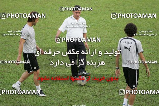 1299147, Kuala Lumpur, , مسابقات فوتبال جام ملت های آسیا 2007 مالزی, Iran National Football Team Training Session on 2007/07/13 at مجموعه ورزشی ام پی اس کوالالامپور