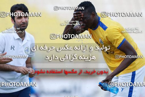 1304840, Ahvaz, , Iran Pro League، Persian Gulf Cup، 2018-19 season، First Leg، Week 11، Esteghlal Khouzestan ۱ v 2 Naft M Soleyman on 2018/11/02 at Ahvaz Ghadir Stadium