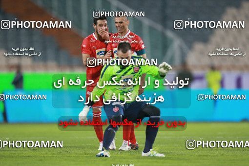 1315519, Tehran, Iran, Iran Pro League، Persian Gulf Cup، 2018-19 season، First Leg، Week 9، Persepolis 2 v ۱ Paykan on 2018/11/19 at Azadi Stadium