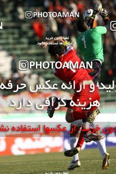 1319028, Isfahan,Fooladshahr, , Iran Pro League، Persian Gulf Cup، 2008-09 season، Second Leg، Week 21، Zob Ahan Esfahan 3 v ۱ Persepolis on 2009/01/03 at Foolad Shahr Stadium