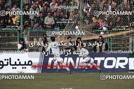 1317852, Isfahan,Fooladshahr, , Iran Pro League، Persian Gulf Cup، 2008-09 season، Second Leg، Week 21، Zob Ahan Esfahan 3 v ۱ Persepolis on 2009/01/03 at Foolad Shahr Stadium