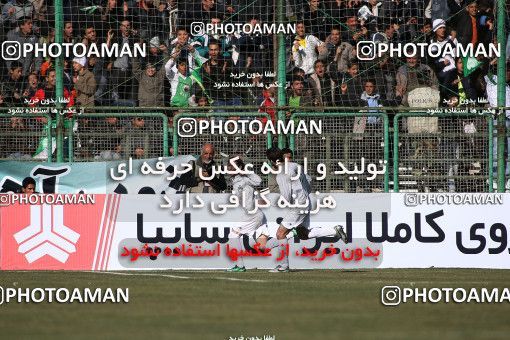 1317955, Isfahan,Fooladshahr, , Iran Pro League، Persian Gulf Cup، 2008-09 season، Second Leg، Week 21، Zob Ahan Esfahan 3 v ۱ Persepolis on 2009/01/03 at Foolad Shahr Stadium