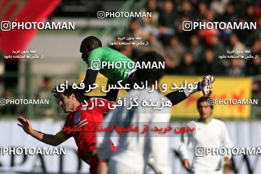 1317868, Isfahan,Fooladshahr, , Iran Pro League، Persian Gulf Cup، 2008-09 season، Second Leg، Week 21، Zob Ahan Esfahan 3 v ۱ Persepolis on 2009/01/03 at Foolad Shahr Stadium