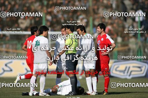 1317818, Isfahan,Fooladshahr, , Iran Pro League، Persian Gulf Cup، 2008-09 season، Second Leg، Week 21، Zob Ahan Esfahan 3 v ۱ Persepolis on 2009/01/03 at Foolad Shahr Stadium