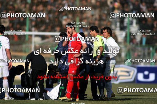 1317740, Isfahan,Fooladshahr, , Iran Pro League، Persian Gulf Cup، 2008-09 season، Second Leg، Week 21، Zob Ahan Esfahan 3 v ۱ Persepolis on 2009/01/03 at Foolad Shahr Stadium