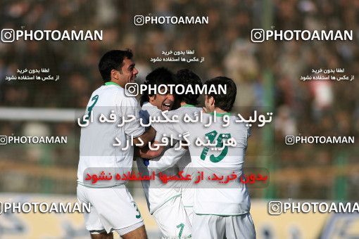 1317897, Isfahan,Fooladshahr, , Iran Pro League، Persian Gulf Cup، 2008-09 season، Second Leg، Week 21، Zob Ahan Esfahan 3 v ۱ Persepolis on 2009/01/03 at Foolad Shahr Stadium