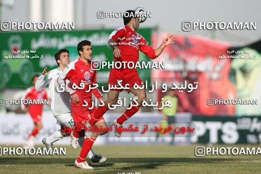 1317839, Isfahan,Fooladshahr, , Iran Pro League، Persian Gulf Cup، 2008-09 season، Second Leg، Week 21، Zob Ahan Esfahan 3 v ۱ Persepolis on 2009/01/03 at Foolad Shahr Stadium