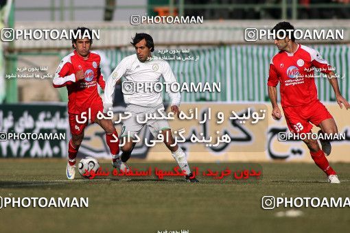 1317884, Isfahan,Fooladshahr, , Iran Pro League، Persian Gulf Cup، 2008-09 season، Second Leg، Week 21، Zob Ahan Esfahan 3 v ۱ Persepolis on 2009/01/03 at Foolad Shahr Stadium