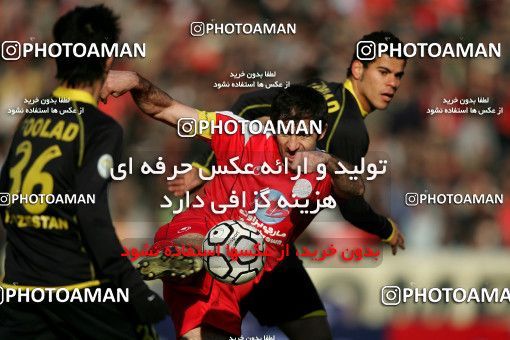 1317529, Tehran, , Iran Pro League، Persian Gulf Cup، 2008-09 season، Second Leg، Week 22، Persepolis ۱ v ۰ Foulad Khouzestan on 2009/01/16 at Azadi Stadium