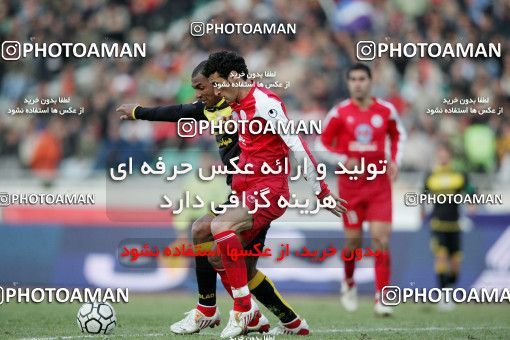 1317520, Tehran, , Iran Pro League، Persian Gulf Cup، 2008-09 season، Second Leg، Week 22، Persepolis ۱ v ۰ Foulad Khouzestan on 2009/01/16 at Azadi Stadium