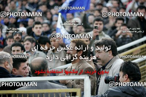 1318477, Tehran, Iran, لیگ برتر فوتبال ایران، Persian Gulf Cup، Week 23، Second Leg، Esteghlal 2 v 1 Saba Qom on 2009/01/23 at Azadi Stadium