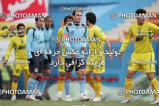 1318209, Tehran, Iran, Iran Pro League، Persian Gulf Cup، 2008-09 season، Second Leg، Week 24، Rah Ahan ۱ v ۰ Damash Gilan on 2009/01/30 at Ekbatan Stadium