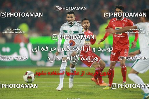 1330928, Tehran, Iran, Iran Pro League، Persian Gulf Cup، 2018-19 season، First Leg، Week 11، Persepolis ۱ v ۰ Zob Ahan Esfahan on 2018/12/04 at Azadi Stadium