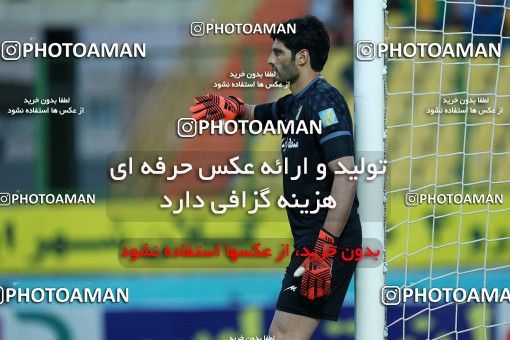 1347530, Abadan, , جام حذفی فوتبال ایران, Quarter-final, Khorramshahr Cup, Sanat Naft Abadan 1 v 3 Saipa on 2018/12/07 at Takhti Stadium Abadan