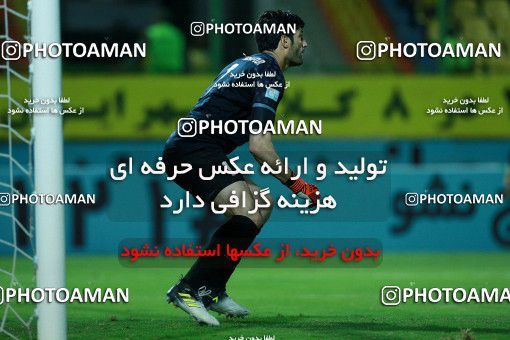 1347589, Abadan, , جام حذفی فوتبال ایران, Quarter-final, Khorramshahr Cup, Sanat Naft Abadan 1 v 3 Saipa on 2018/12/07 at Takhti Stadium Abadan