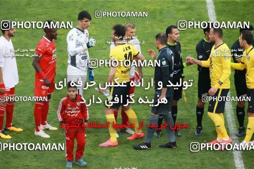 1349057, Tehran, , Iran Pro League، Persian Gulf Cup، 2018-19 season، First Leg، Week 15، Persepolis 3 v ۱ Pars Jonoubi Jam on 2018/12/14 at Azadi Stadium