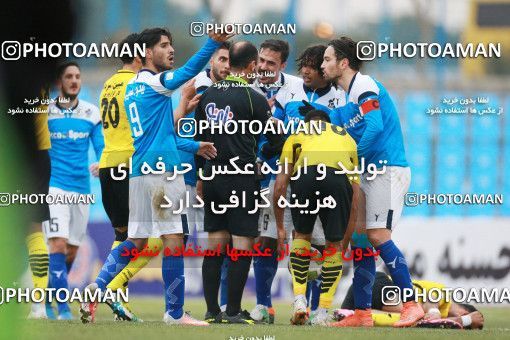 1373036, Tehran,Shahr Qods, , Iran Pro League، Persian Gulf Cup، 2018-19 season، Second Leg، Week 17، Paykan ۰ v ۱ Sepahan on 2019/02/15 at Shahr-e Qods Stadium