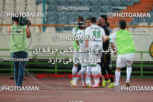 1403953, Tehran, , Iran Pro League، Persian Gulf Cup، 2018-19 season، Second Leg، Week 29، Persepolis ۱ v ۱ Gostaresh Foulad Tabriz on 2019/05/11 at Azadi Stadium