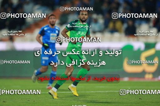 1422250, Tehran, Iran, Iran Pro League، Persian Gulf Cup، 2018-19 season، Second Leg، Week 17، Esteghlal 3 v ۰ Zob Ahan Esfahan on 2019/02/24 at Azadi Stadium