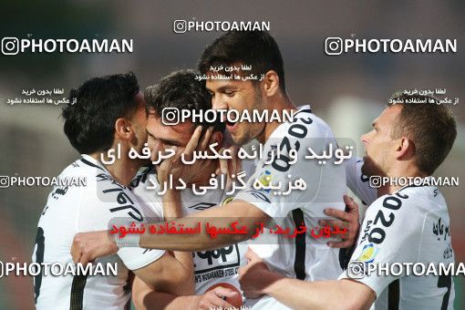 1424821, Tehran,Shahr Qods, , Iran Pro League، Persian Gulf Cup، 2018-19 season، Second Leg، Week 26، Saipa 2 v 5 Sepahan on 2019/04/18 at Shahr-e Qods Stadium