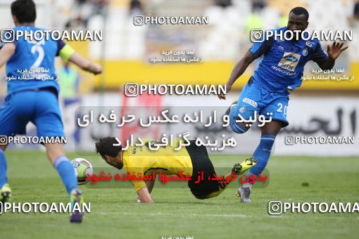 1423363, Isfahan, , Iran Pro League، Persian Gulf Cup، 2018-19 season، Second Leg، Week 25، Sepahan ۰ v ۱ Esteghlal on 2019/04/12 at Naghsh-e Jahan Stadium