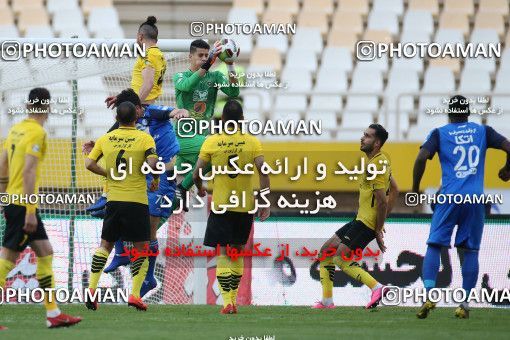 1423541, Isfahan, , Iran Pro League، Persian Gulf Cup، 2018-19 season، Second Leg، Week 25، Sepahan ۰ v ۱ Esteghlal on 2019/04/12 at Naghsh-e Jahan Stadium