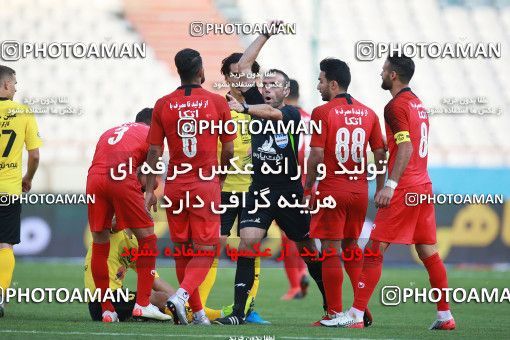 1471678, Tehran, Iran, Iran Football Pro League، Persian Gulf Cup، 2018-19 Season، First Leg، Week 5، Persepolis ۰ v 2 Sepahan on 2019/09/26 at Azadi Stadium