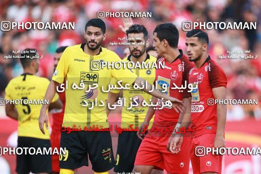 1471830, Tehran, Iran, Iran Football Pro League، Persian Gulf Cup، 2018-19 Season، First Leg، Week 5، Persepolis ۰ v 2 Sepahan on 2019/09/26 at Azadi Stadium