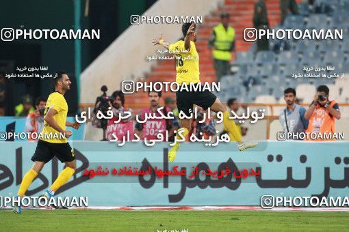 1471990, Tehran, Iran, Iran Football Pro League، Persian Gulf Cup، 2018-19 Season، First Leg، Week 5، Persepolis ۰ v 2 Sepahan on 2019/09/26 at Azadi Stadium