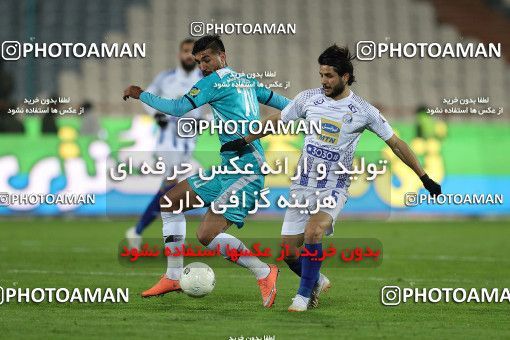 1696631, Tehran, , Iran Football Pro League، Persian Gulf Cup، 2018-19 Season، First Leg، Week 14، Paykan 2 v 2 Esteghlal on 2019/12/09 at Azadi Stadium