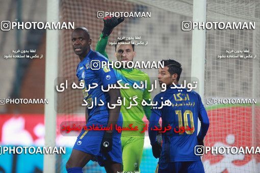 1497802, Tehran, , Iran Football Pro League، Persian Gulf Cup، 2018-19 Season، First Leg، Week 15، Esteghlal 4 v ۱ Shahin Shahrdari Boushehr on 2019/12/14 at Azadi Stadium