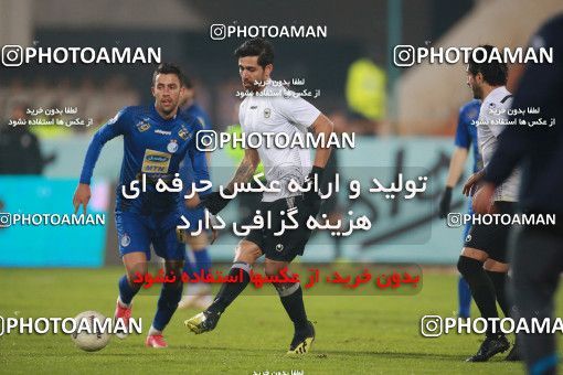 1497910, Tehran, , Iran Football Pro League، Persian Gulf Cup، 2018-19 Season، First Leg، Week 15، Esteghlal 4 v ۱ Shahin Shahrdari Boushehr on 2019/12/14 at Azadi Stadium