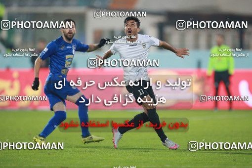 1498255, Tehran, , Iran Football Pro League، Persian Gulf Cup، 2018-19 Season، First Leg، Week 15، Esteghlal 4 v ۱ Shahin Shahrdari Boushehr on 2019/12/14 at Azadi Stadium