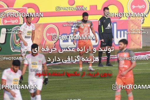 1495795, Tehran,Shahr Qods, Iran, Iran Football Pro League، Persian Gulf Cup، 2018-19 Season، First Leg، Week 15، Saipa ۰ v 2 Persepolis on 2019/12/14 at Shahr-e Qods Stadium