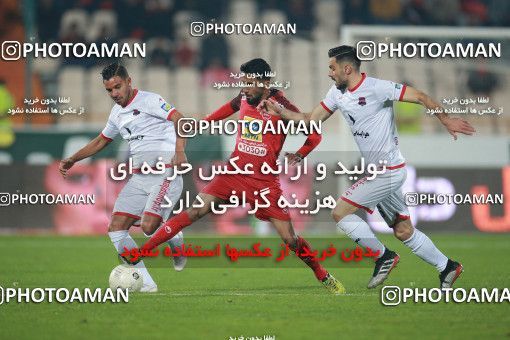 1503963, Tehran, , Iran Football Pro League، Persian Gulf Cup، 2018-19 Season، First Leg، Week 12، Persepolis ۱ v ۰ Nassaji Mazandaran F.C on 2019/12/27 at Azadi Stadium