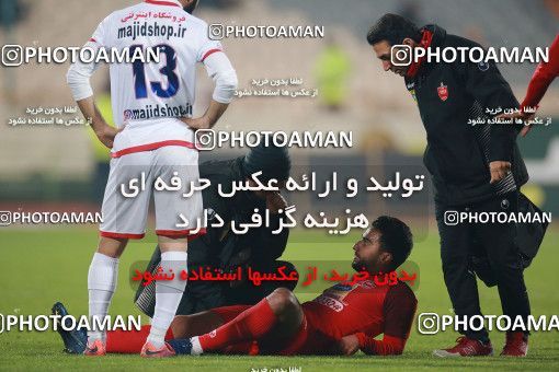 1504058, Tehran, , Iran Football Pro League، Persian Gulf Cup، 2018-19 Season، First Leg، Week 12، Persepolis ۱ v ۰ Nassaji Mazandaran F.C on 2019/12/27 at Azadi Stadium