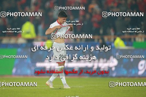 1504036, Tehran, , Iran Football Pro League، Persian Gulf Cup، 2018-19 Season، First Leg، Week 12، Persepolis ۱ v ۰ Nassaji Mazandaran F.C on 2019/12/27 at Azadi Stadium