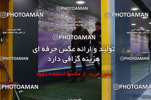 1697238, Tehran, Iran, Iran Football Pro League، Persian Gulf Cup، 2018-19 Season، Second Leg، Week 19، Persepolis 2 v 2 Esteghlal on 2020/02/06 at Azadi Stadium