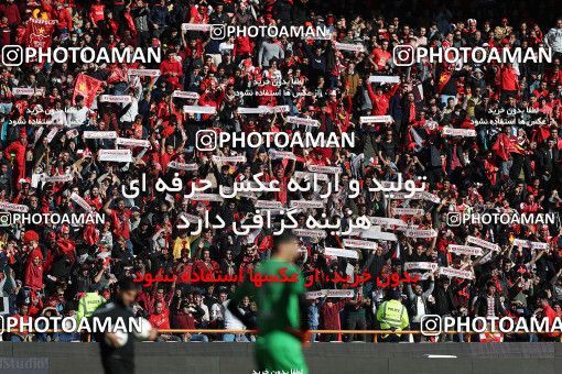 1697264, Tehran, Iran, Iran Football Pro League، Persian Gulf Cup، 2018-19 Season، Second Leg، Week 19، Persepolis 2 v 2 Esteghlal on 2020/02/06 at Azadi Stadium