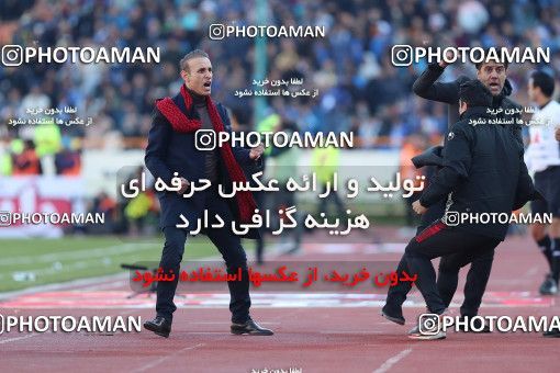 1697289, Tehran, Iran, Iran Football Pro League، Persian Gulf Cup، 2018-19 Season، Second Leg، Week 19، Persepolis 2 v 2 Esteghlal on 2020/02/06 at Azadi Stadium