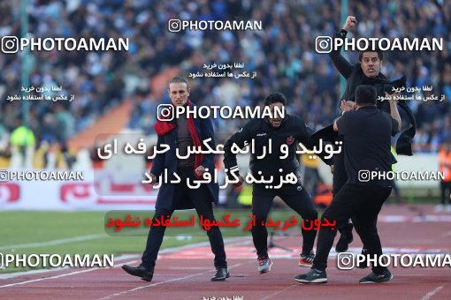 1697262, Tehran, Iran, Iran Football Pro League، Persian Gulf Cup، 2018-19 Season، Second Leg، Week 19، Persepolis 2 v 2 Esteghlal on 2020/02/06 at Azadi Stadium