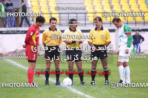 1518279, Tehran, Iran, Iranian Football Pro League، Persian Gulf Cup، 2002-2003 Season، Pas 3 v ۱ Foulad Khouzestan on 2002/11/30 at Takhti Stadium