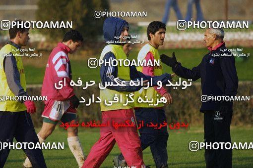 1518845, , , لیگ برتر فوتبال ایران, Persepolis Football Team Training Session on 2002/12/15 at Karegaran Stadium