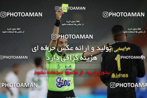 1522544, Tehran, , Iran Pro League، Persian Gulf Cup، 2018-19 season، Second Leg، Week 26، Esteghlal ۱ v ۰ Gostaresh Foulad Tabriz on 2019/04/17 at Azadi Stadium